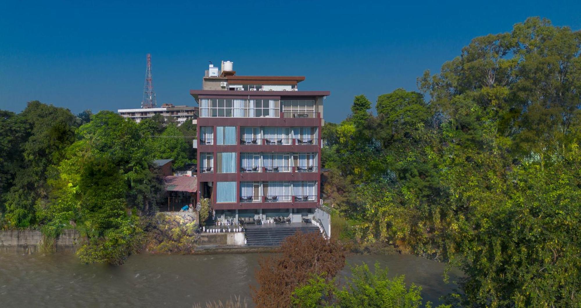Sukoon By The Ganges - A Riverside Retreat Haridwār Extérieur photo
